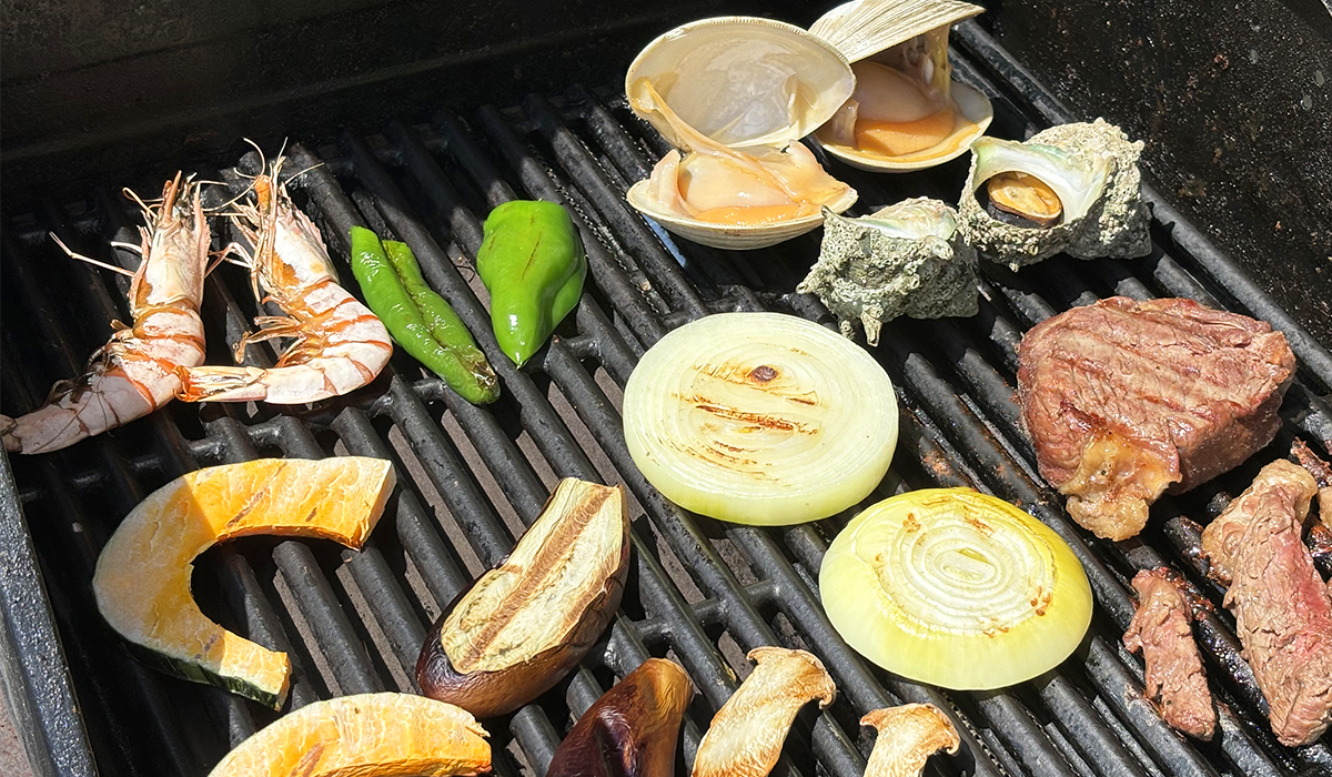 Hemingway江ノ島本店BBQ焼いているイメージ