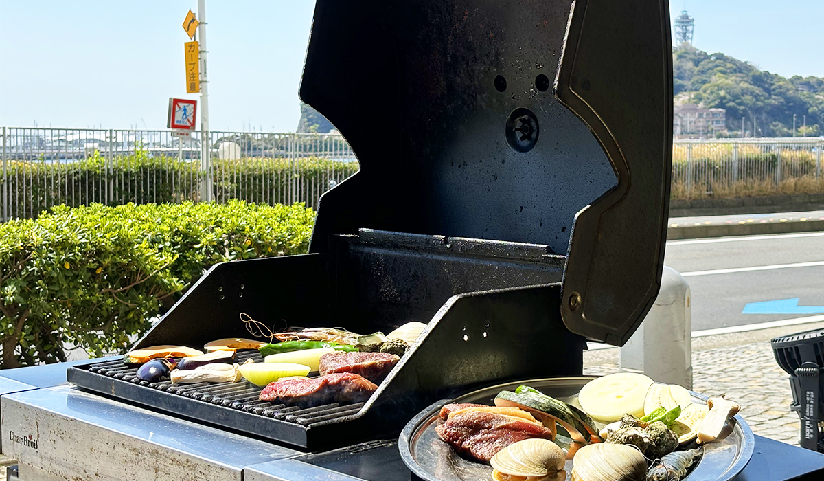Hemingway江ノ島本店BBQと江ノ島の風景