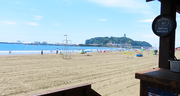 ちょっとヨットビーチハウスと江ノ島