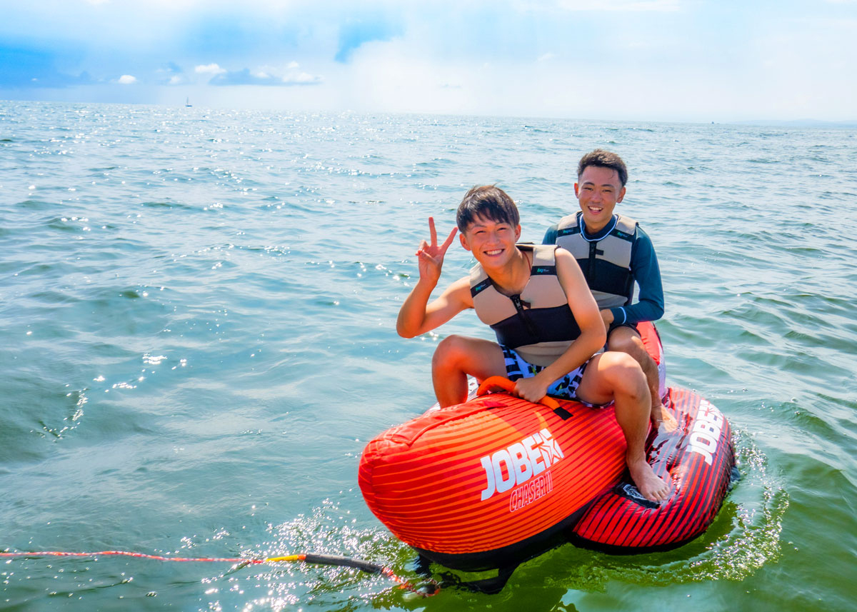 バナナボート体験の様子